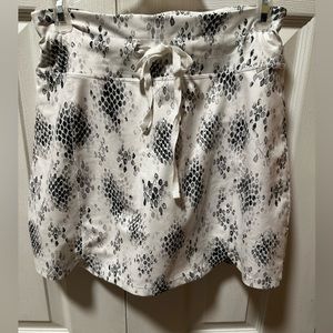 N athletic skort with snake skin print